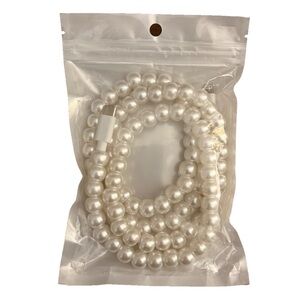 NWT Pearl beaded iPhone lightening charger (sealed/unopened)